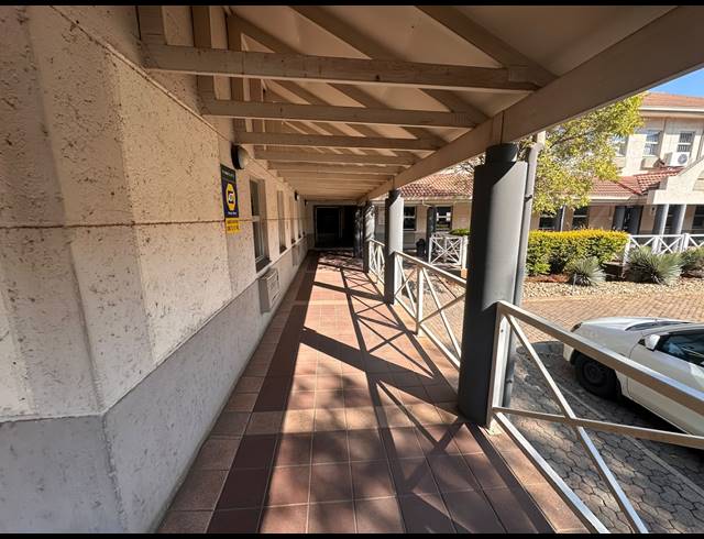 5,000M² BUSINESS CENTRE FOR SALE IN KEMPTON PARK CENTRAL